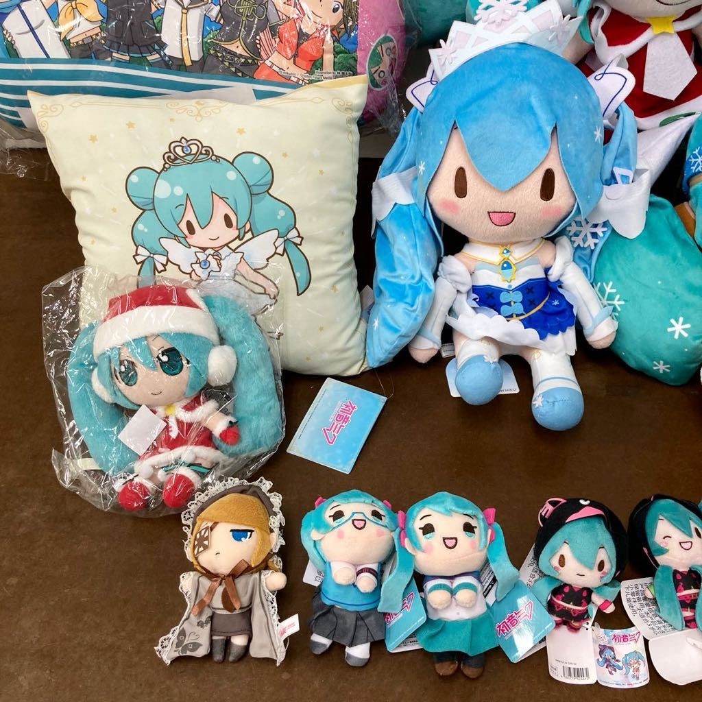 RK907)初音ミク ぬいぐるみ 大量セット まとめ売り きゃらまる メガジャンボ スペシャル ふわふわ 寝そべり 雪ミク 三月八日 鏡音リン_画像5