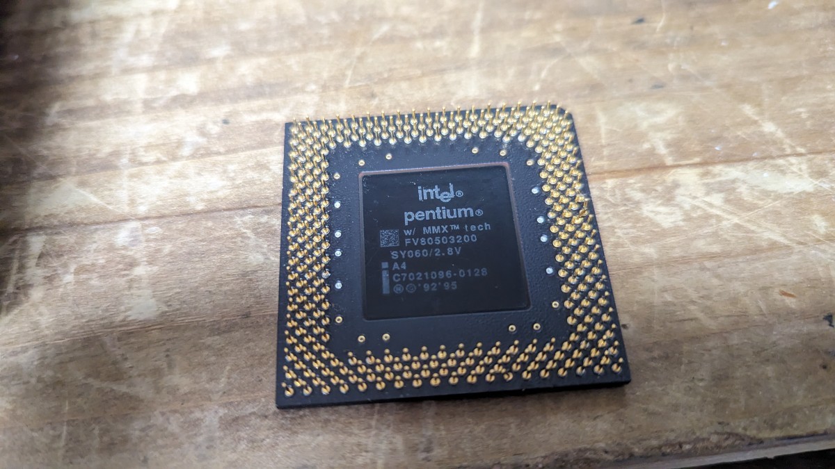 Intel MMX Pentium 200MHz SY060 動(dòng)作未確認(rèn)ジャンク
