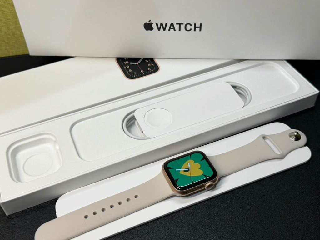 即決 初めての方もオススメ Apple Watch SE 40mm ゴールド 即決 初めての方もオススメ Apple Watch SE 40mm ゴールド