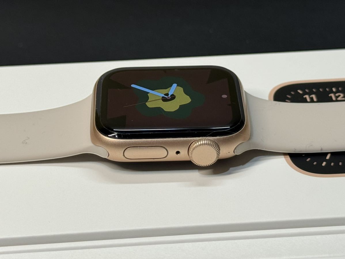 即決 初めての方もオススメ Apple Watch SE 40mm ゴールド 即決 初めての方もオススメ Apple Watch SE 40mm ゴールド