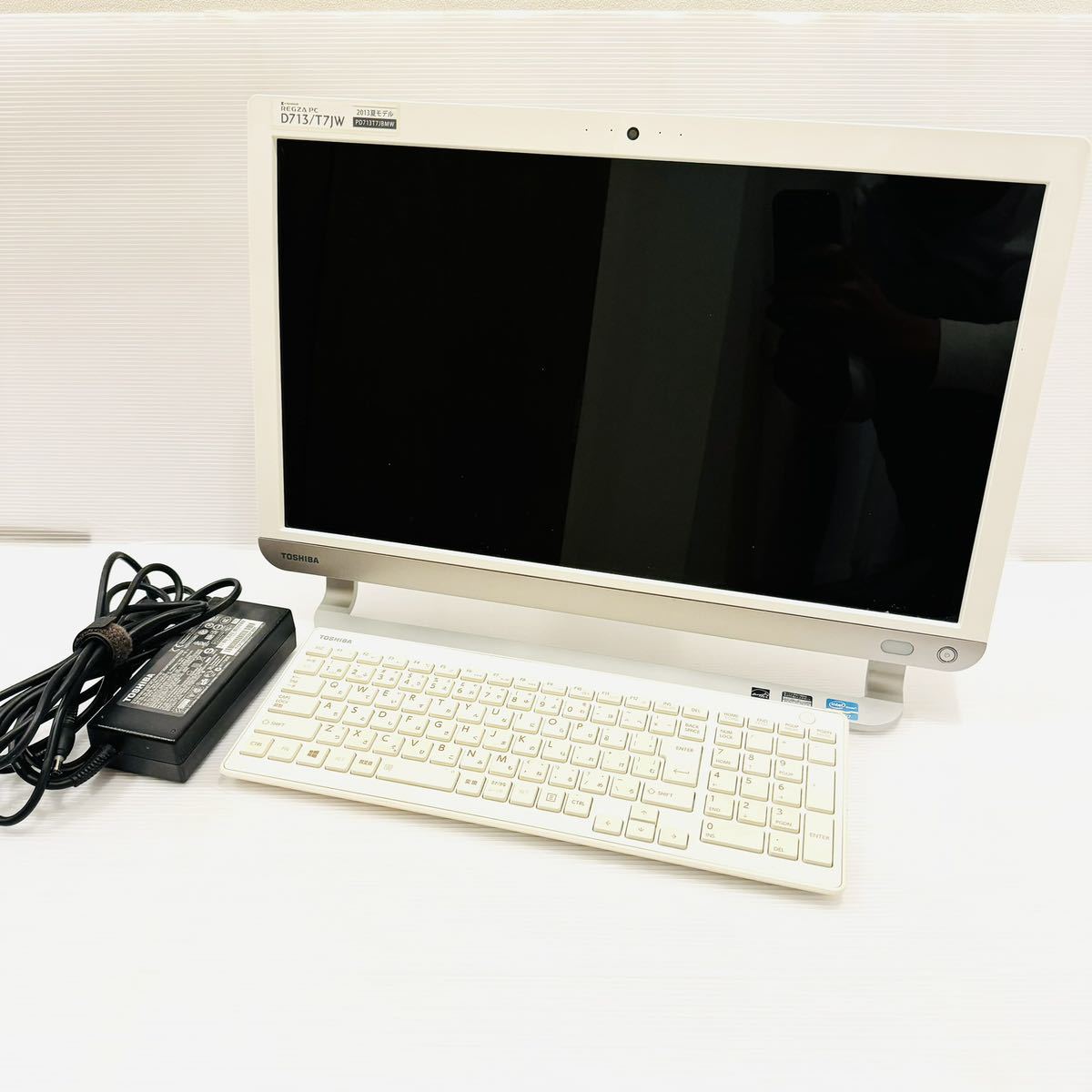 東芝 dynabook REGZA PC D713/T7JW PD713T7JBMW 21.5型フルHD/高性能Core i7/メモリ8GB/HDD2TB/Win8_画像1