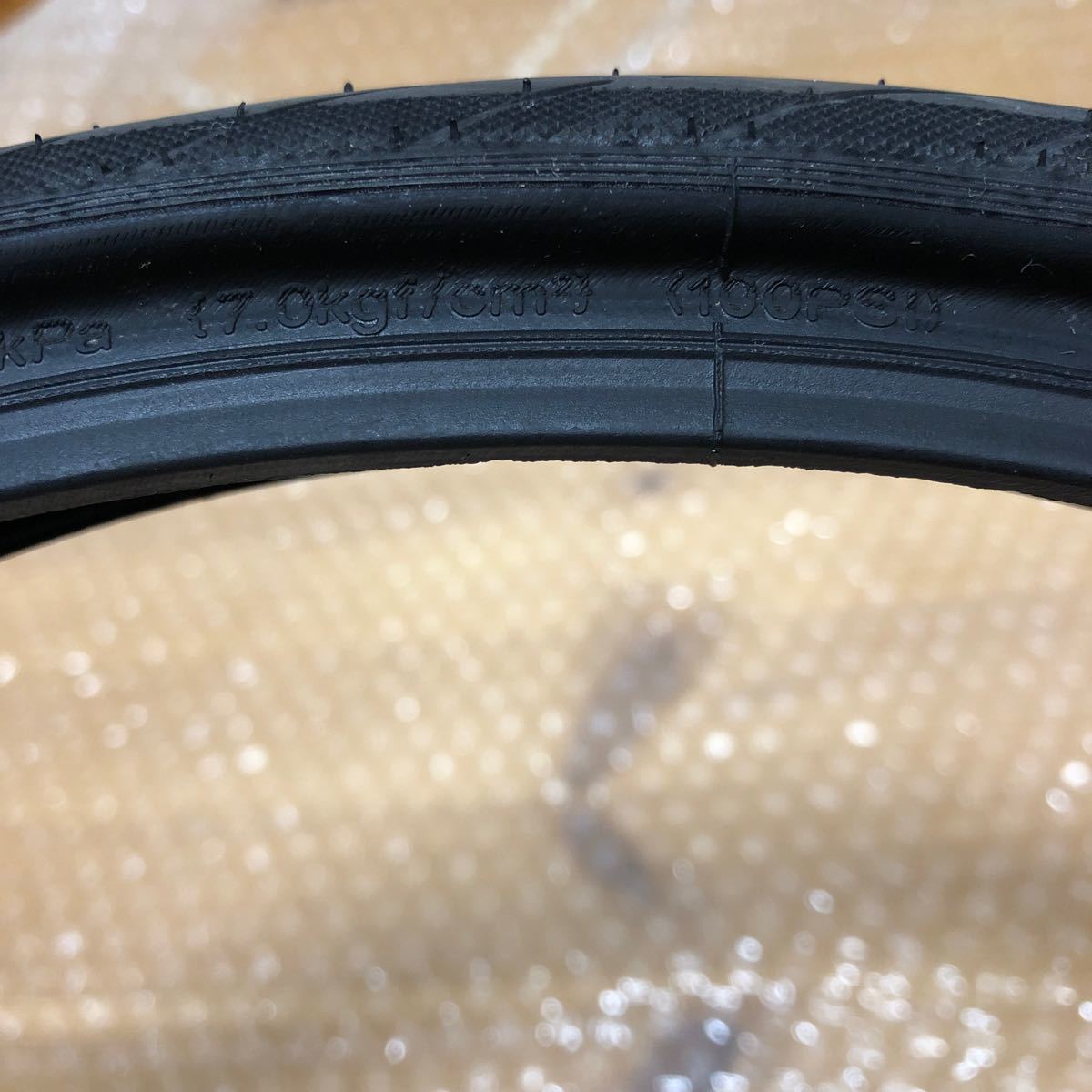 【215未使用】 ブリヂストン BRIDGESTONE モールトンタイヤ 17×1-1/4 チューブ付き_画像5