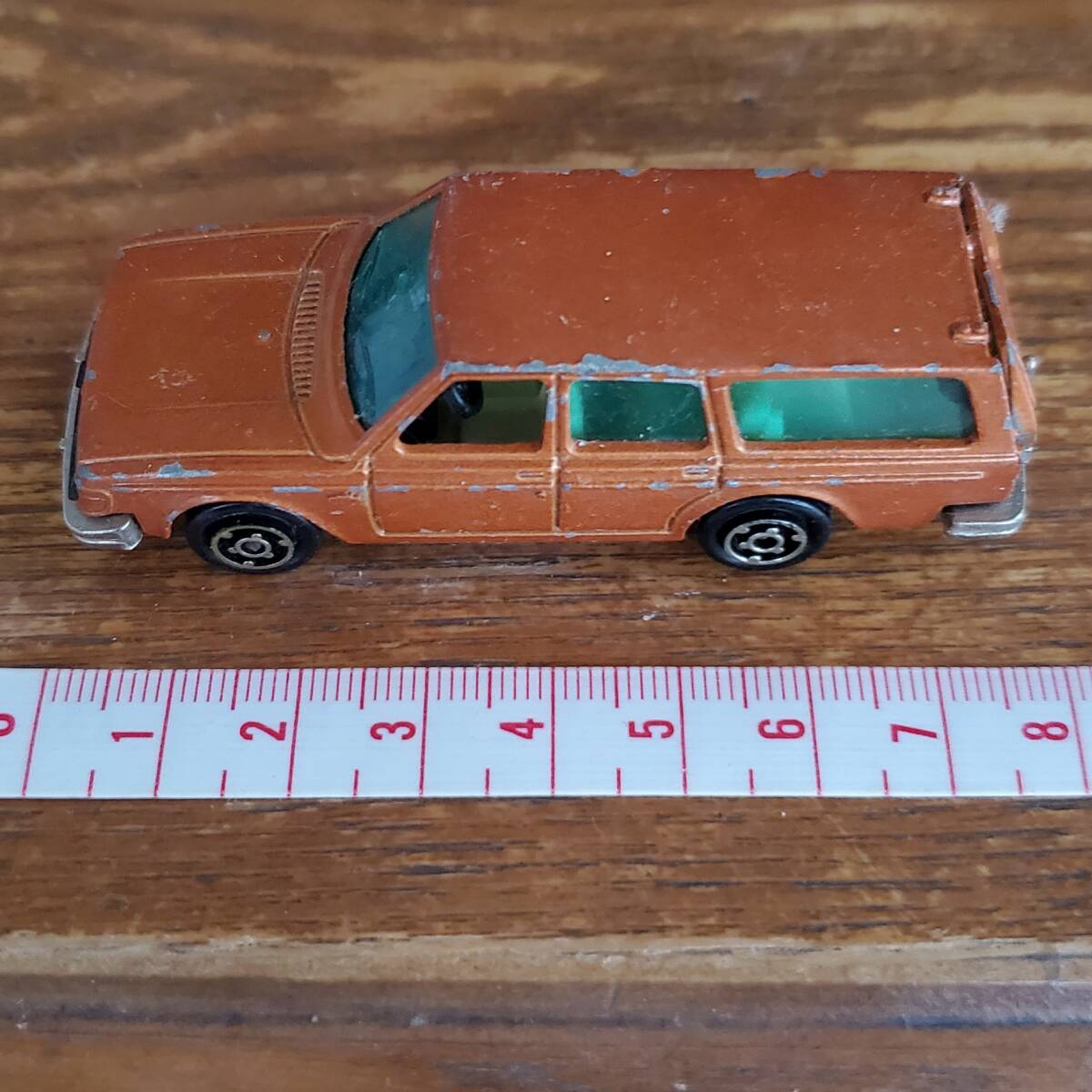 古いミニカー　マジョレット　MAJORETTE VOLVO 245 DL MADE IN FRANCE 　難有り　昔の　昭和レトロ　アンティーク　_画像1