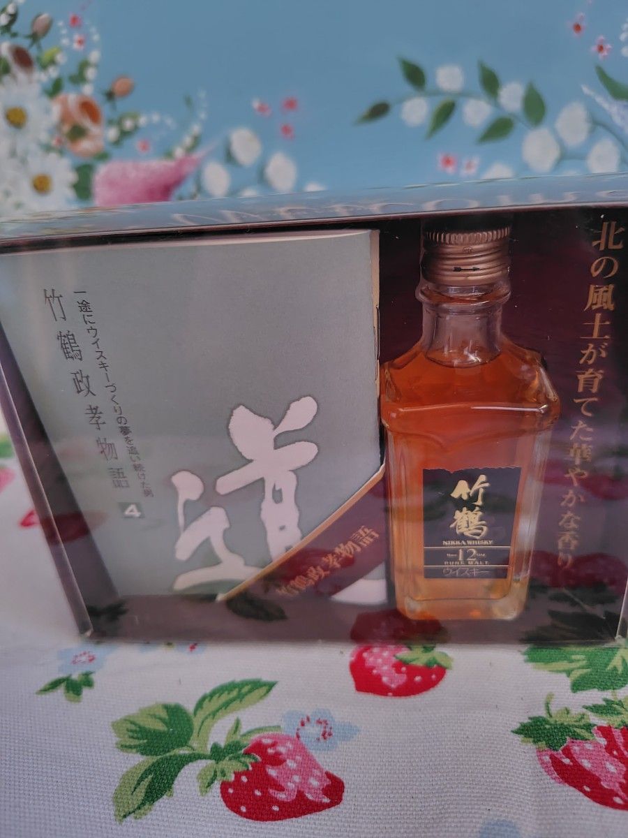 貴重！　竹鶴12年 角瓶40度　50ml (冊子付きクリアケース)  竹鶴政孝物語　ニッカウヰスキー