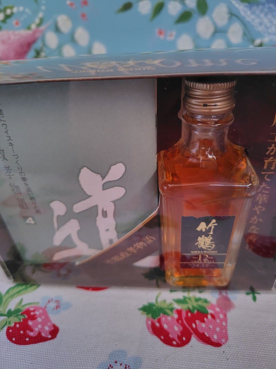 貴重！　竹鶴12年 角瓶40度　50ml (冊子付きクリアケース)  竹鶴政孝物語　ニッカウヰスキー