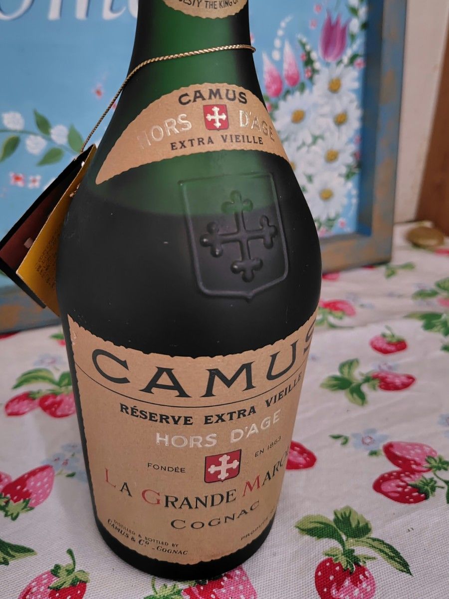 貴重】カミュ リザーブ エクストラ ヴィエイユ コニャック 古酒 貴重】カミュ リザーブ エクストラ ヴィエイユ コニャック 古酒