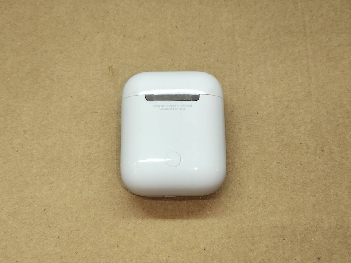 【USED】 2-② Apple アップル 純正 第2世代 AirPods エアーポッズ 充電ケースのみ 動作OK A1602_画像2