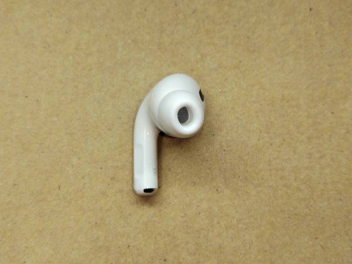 【USED】 P-3R Apple Airpods pro アップル 純正 エアーポッズ プロ 第1世代 イヤホン R側のみ A2083_画像1