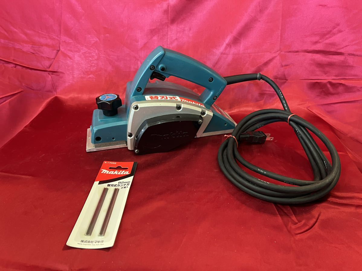 【中古品】マキタ makita 82mmカンナ 電動かんな 1900BA 電動工具 電気カンナ _画像1