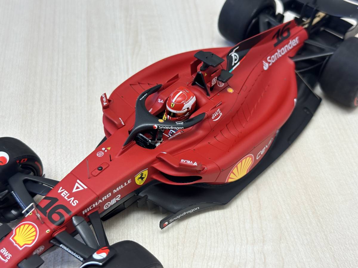 1円スタート 新品同様 1/18 BBR FERRARI フェラーリ F1-75 2022 F1 バーレーンGP シャルル ルクレール #16 PBBR221816 ミニチャンプス_画像5