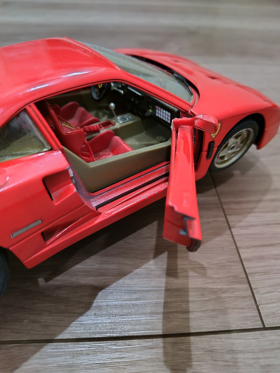 1/18 BBurago Ferrari F40 1/18 Bburago Ferrari F40 Red