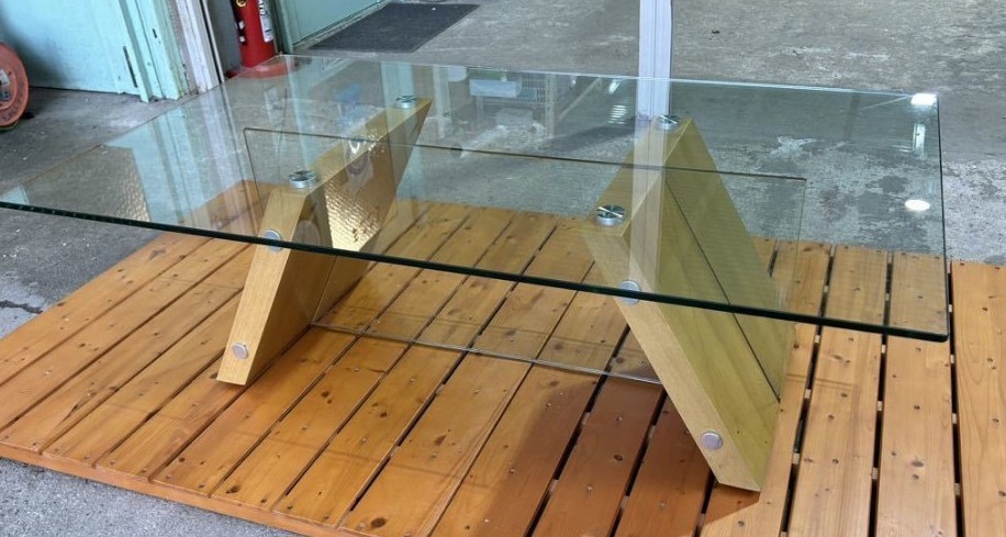 TEMPERED GLASS ガラステーブル　120x70x38.5cm　枚方市まで引取希望_画像1