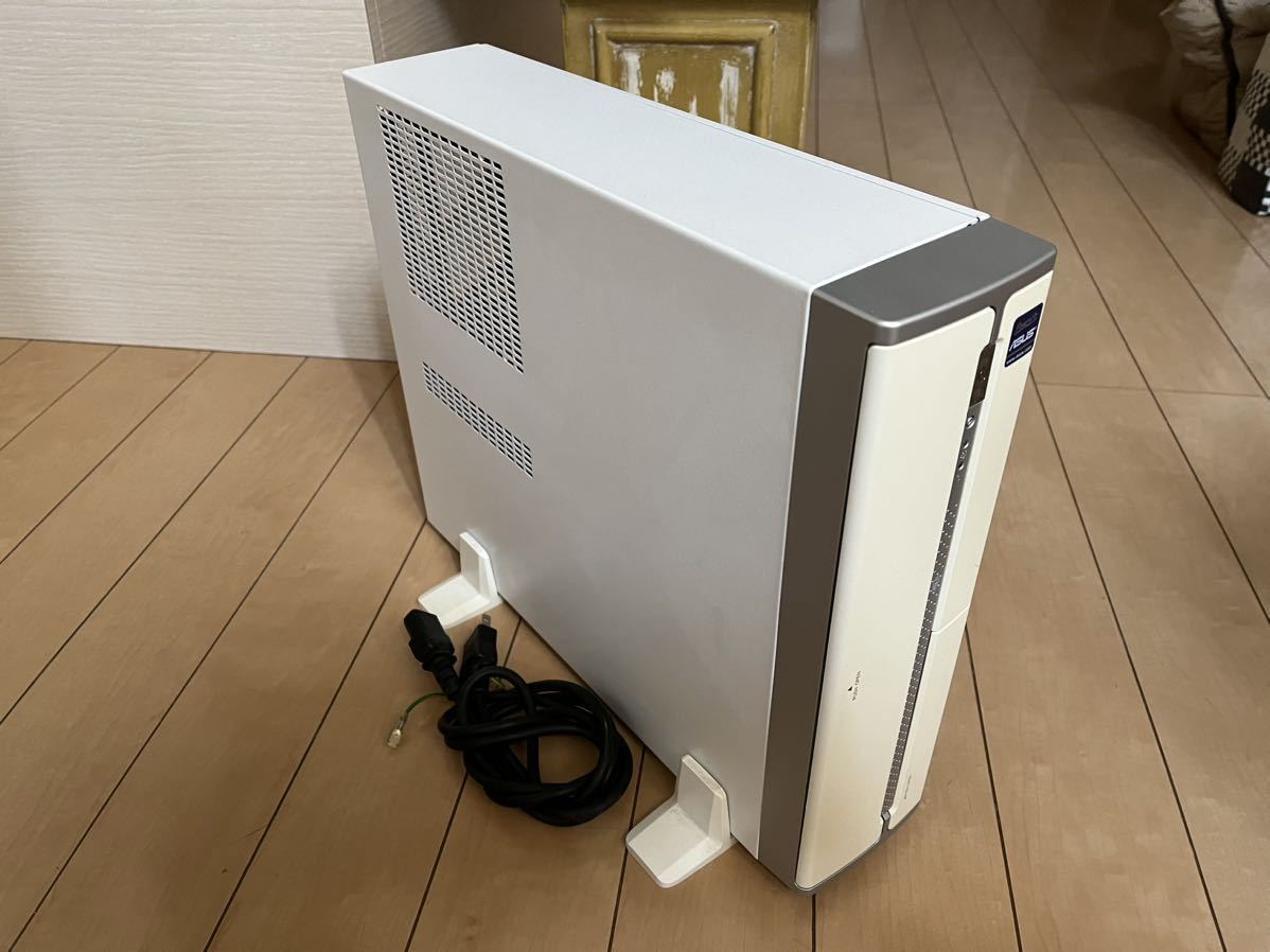 IN WIN PCケース スリムタワー MicroATX 300W電源付き Blu-rayマルチドライブ カードリーダー　Office2007付き　自作初心者に　中古_画像1