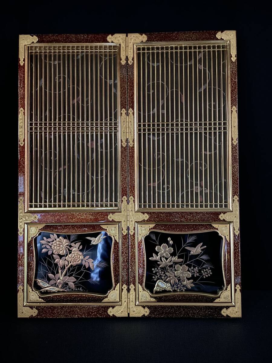 ma.... secondhand goods tradition handicraft. family Buddhist altar parts wooden book@ gold .book@ lacquer folding screen (T) 5514 M