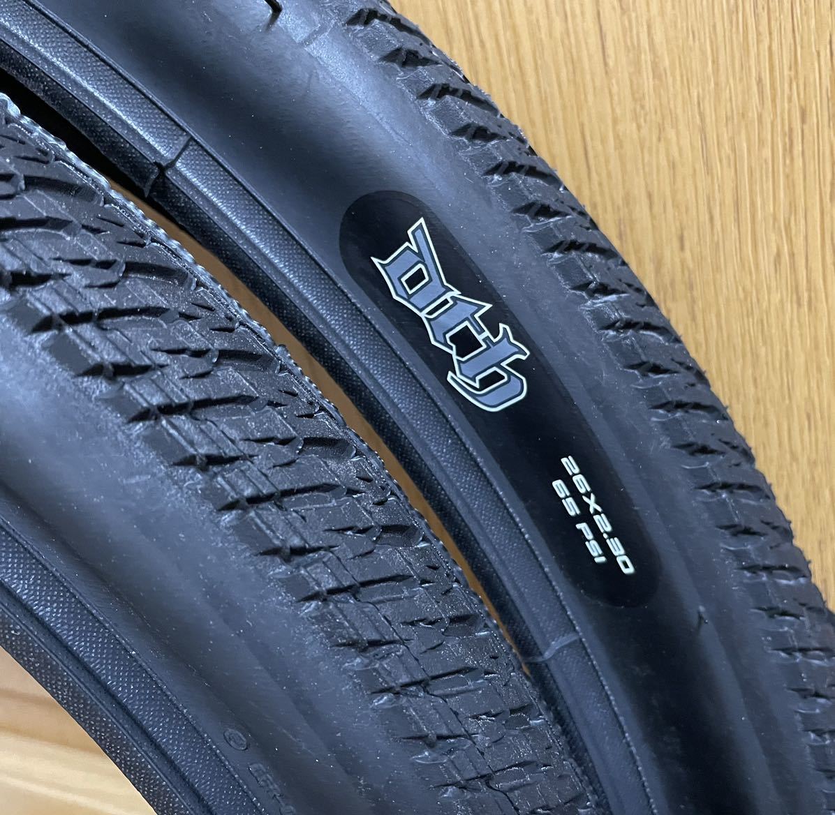 Maxxis DTH 26×2.30 Black ２本セット　新品　マキシス