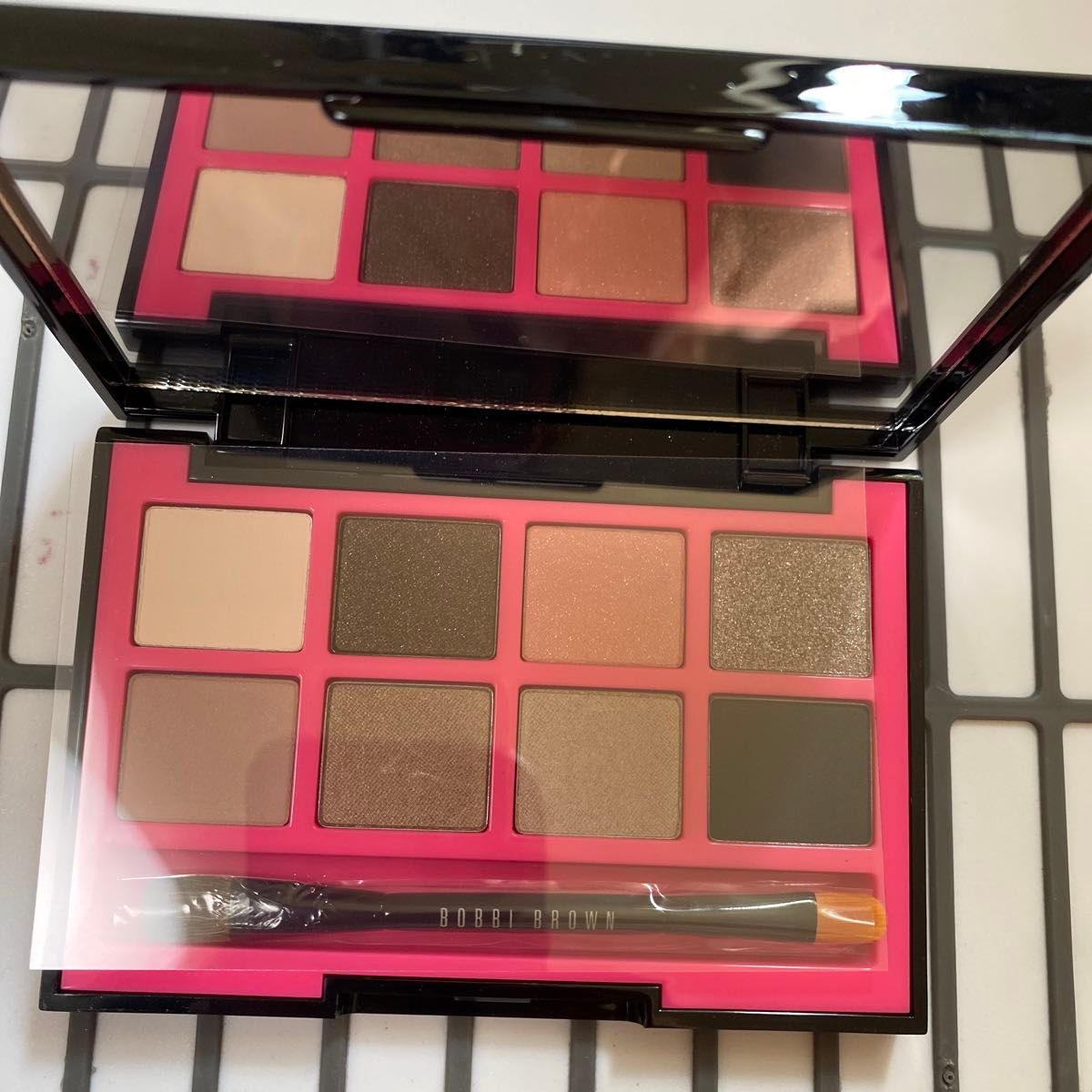 BOBBI BROWN ボビィブラウン ホットヌードアイパレット未使用