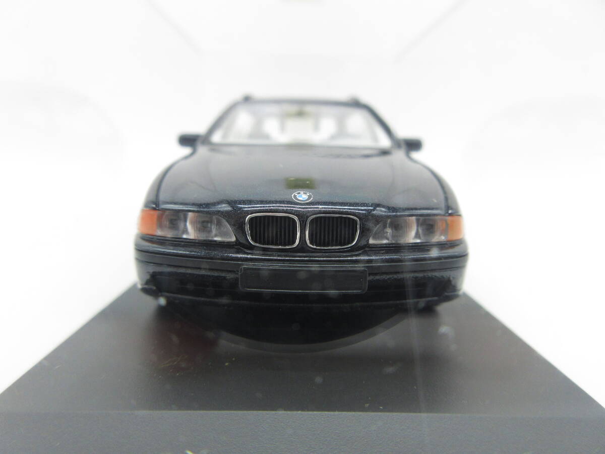 1/43 シュコー　BMW 528i 5シリーズ ツーリング　ミニカー　ブラックメタリック_画像3