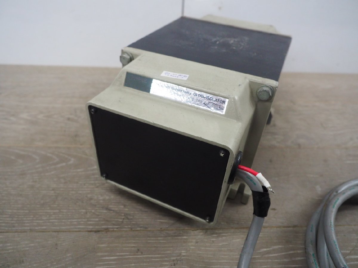 ☆【K0118-7】 TOPAZ トパーズ ノイズカットトランス 91005 ULTRA-ISOLATOR 現状品_画像3