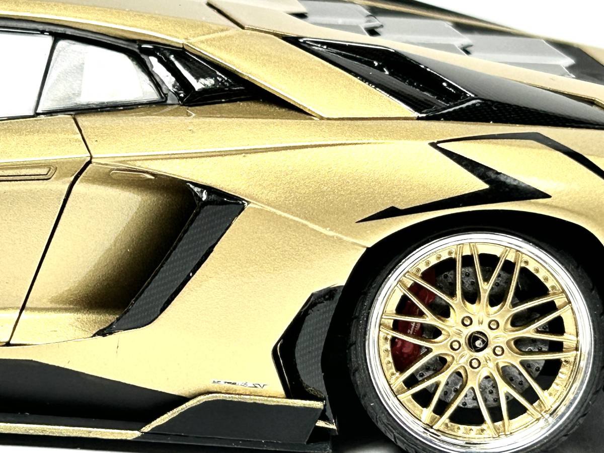 1/24アオシマ…ランボルギーニアヴェンタドールSV【ゴールド 1/24アオシマ…ランボルギーニアヴェンタドールSV【ゴールド