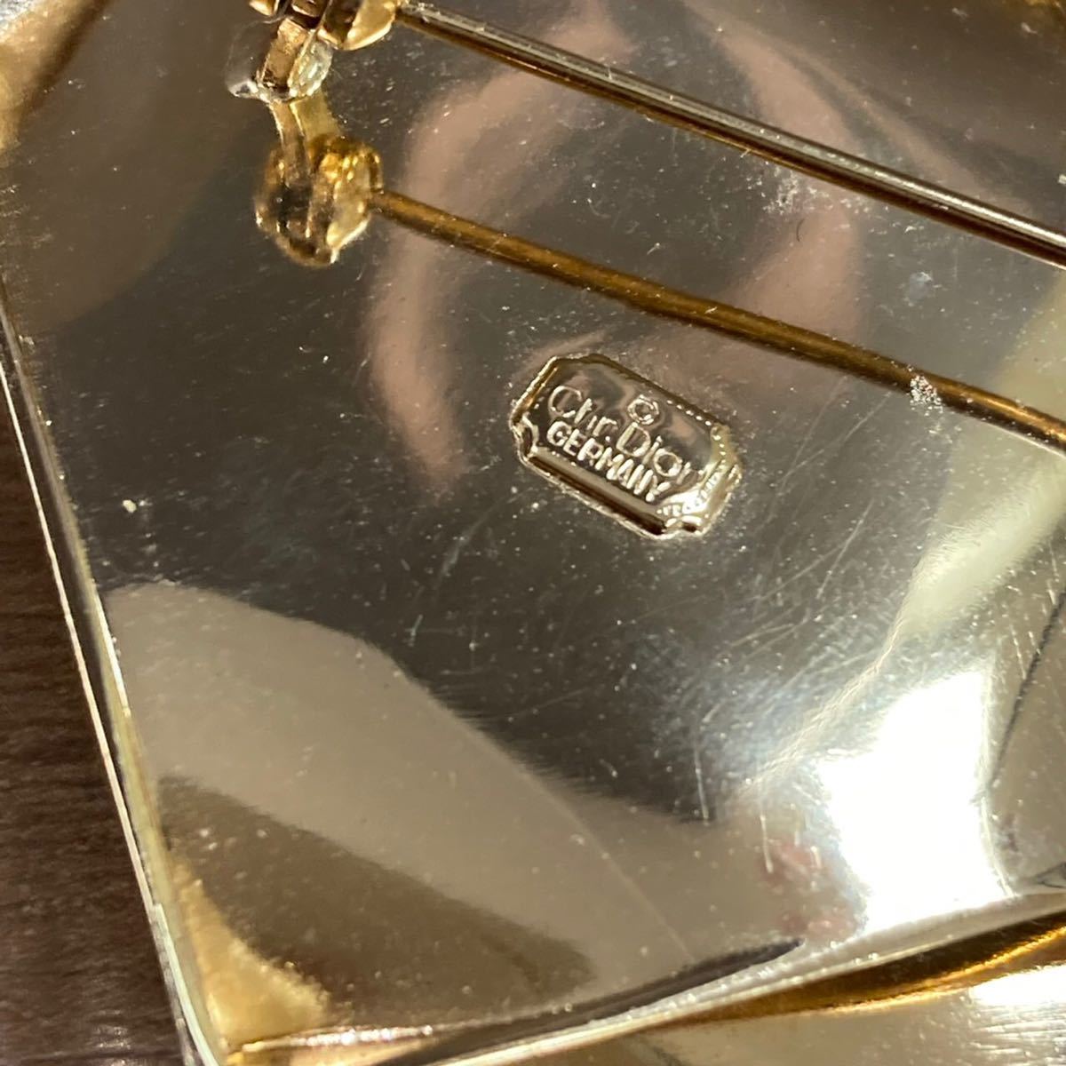 Christian Dior Christian Dior брошь квадратное популярный аксессуары Gold цвет мода женский 