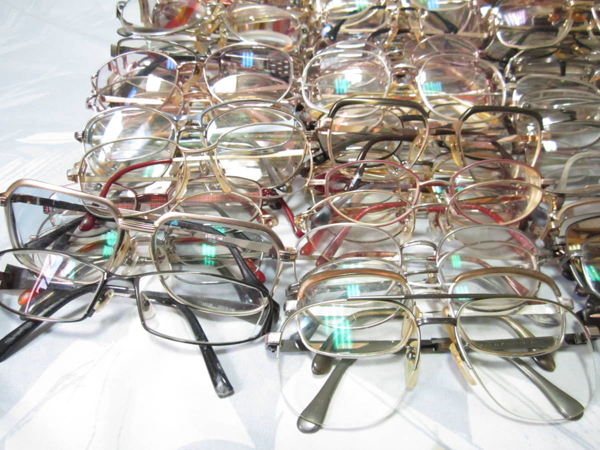 超大量　200点以上　まとめて！！！　眼鏡、メガネ、めがね、サングラス、RAY-BAN、POLICEなど（ヴィンテージ・ブランド・未使用・保管品）_画像2
