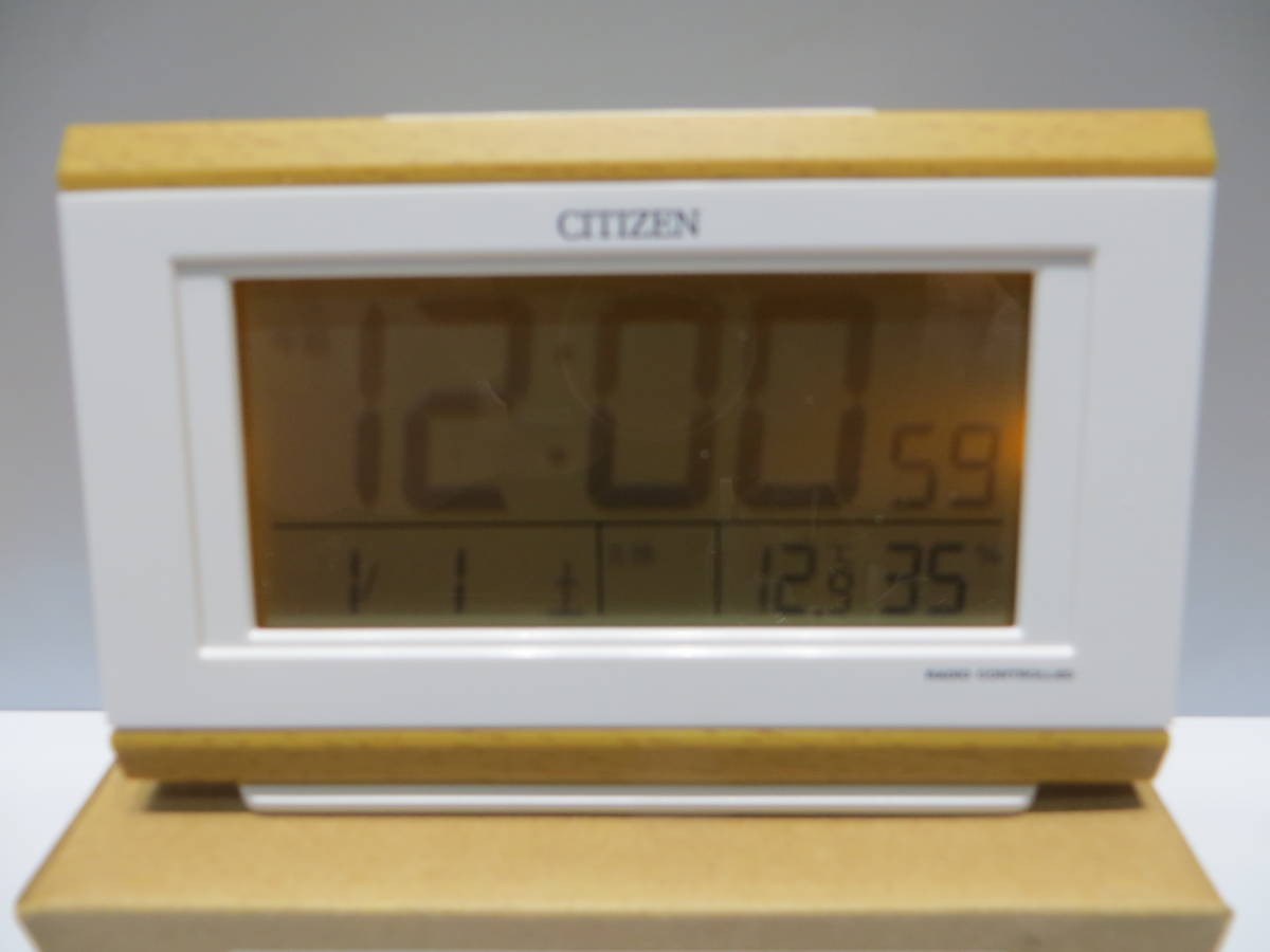 *S1914* シチズン *.CITIZEN 8RZ161-007. * デジタル電波めざまし置き時計 薄茶色木目仕上 /1本 / ★未使用品☆_画像4