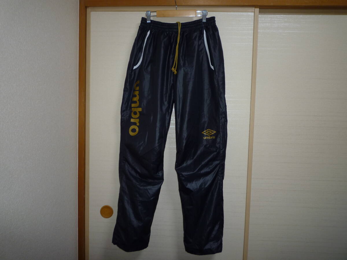 超美品 アンブロ ナイロンメッシュパーカー上下 黒 XOサイズ パンツO アンブロ