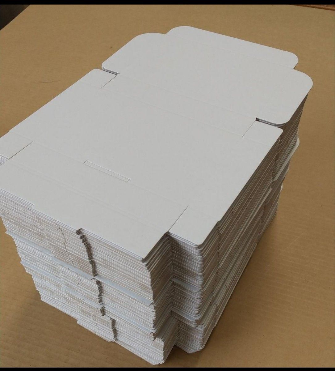 新品未使用両面白300枚小型ダンボール箱ゆうパケット 定形外郵便(規格内)