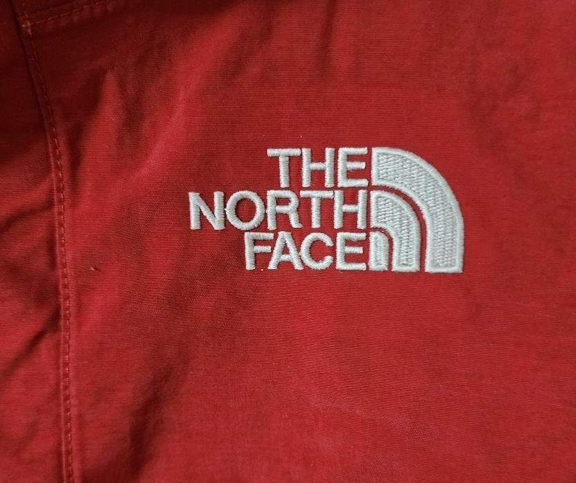 人気　THE NORTH FACE　ノースフェイス　マウンテンパーカー　HYVENT　L　赤黒　刺繍　春秋冬　登山　キャンプ_画像3