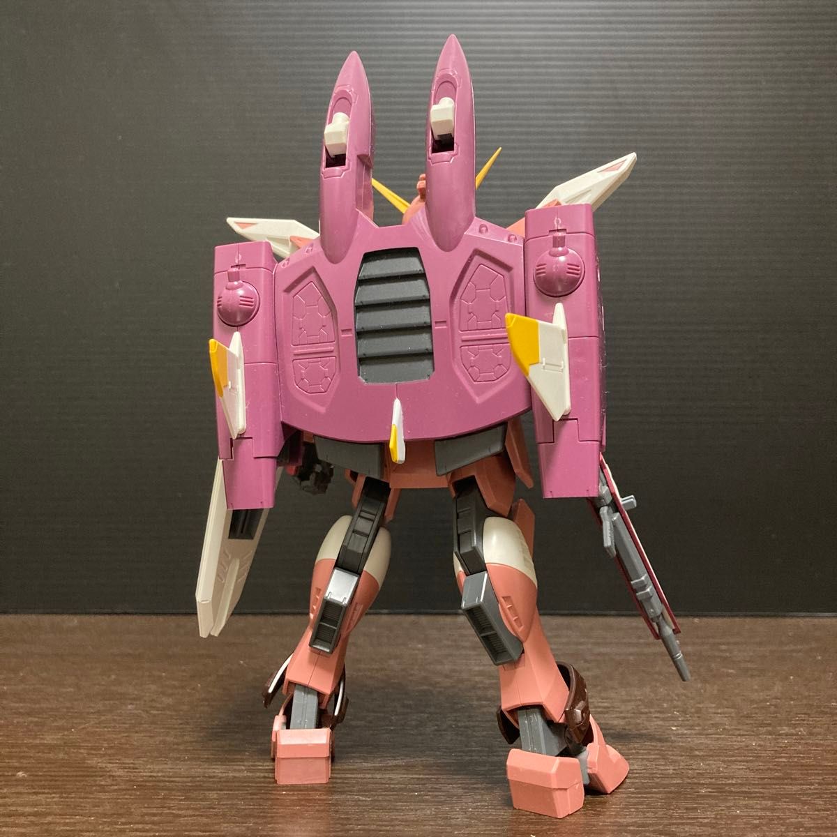 diガンプラ完成品ジャンク 機動戦士ガンダムSEED 1/100 ジャスティスガンダム バンダイ プラモデル