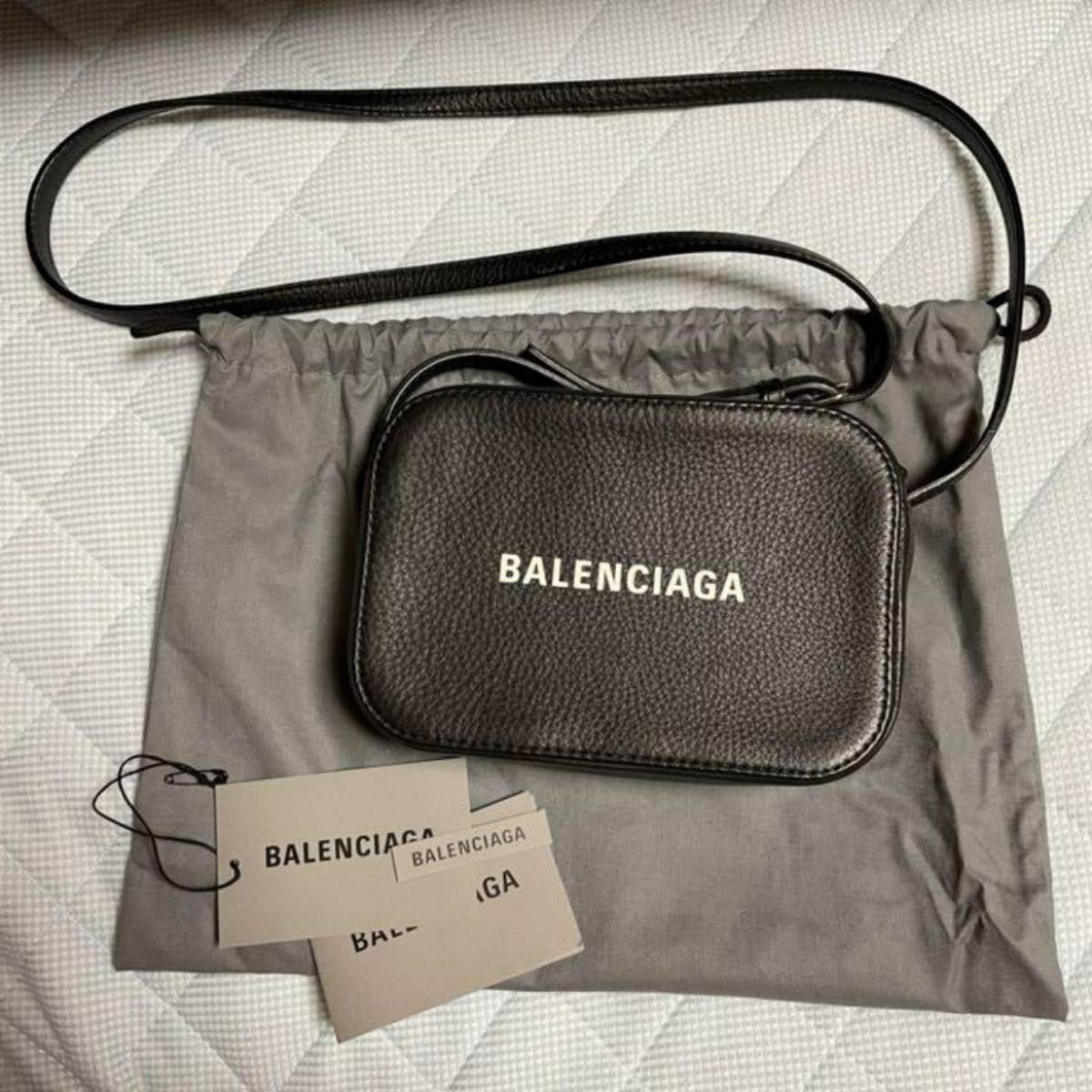 バレンシアガ ブラック BALENCIAGA エブリデイ カメラバッグ