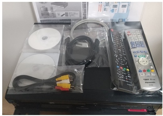 ☆　実使用12ヶ月♪　HDD/新品2TB♪ ＆ VHS ＆ ブルーレイ/DVD　安心の30日保証　付属多数♪　DMR-BR630V　☆_画像2