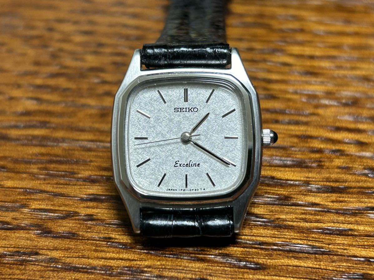 【電池切れ】【当時物】 SEIKO Exceline セイコー エクセリーヌ 1F21-0F20 T4 クオーツ 3針 腕時計 純正ベルト_画像3