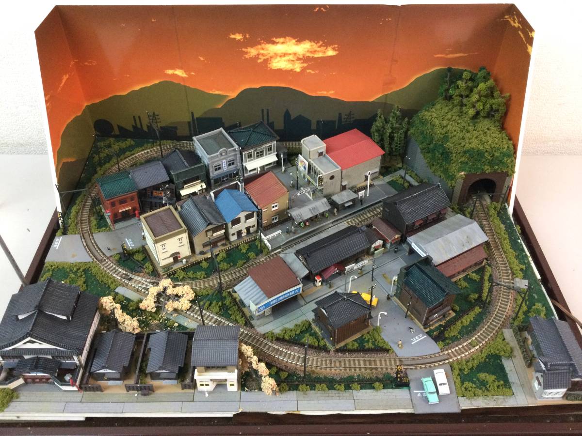 完成品 昭和の「鉄道模型」をつくる 講談社 ジオラマ Nゲージ ミニチュア 鉄道 模型 27.5×67.5cm×52.5cm アクリルケース