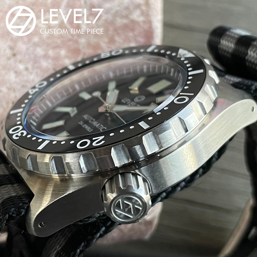 日本製 ハンドメイドの腕時計 20気圧防水 自動巻き SEIKO NH36 サファイアダブルドーム風防 強化ナイロンNATO 腕時計 LEVEL7_画像6