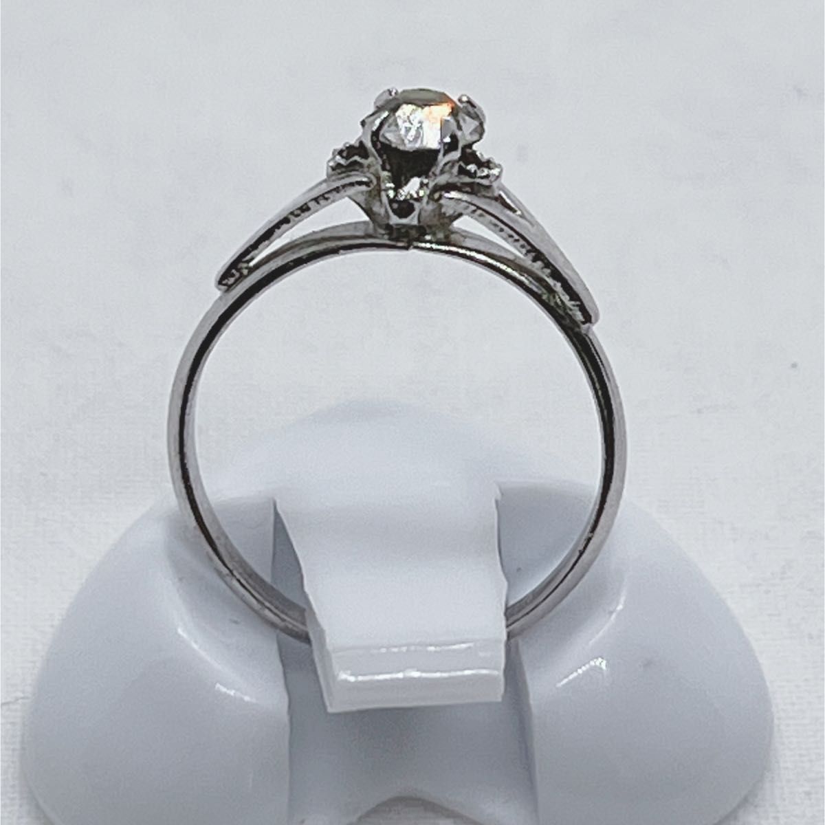 10号　レディースリング　指輪　デザインリング　シルバー　一粒　シンプル