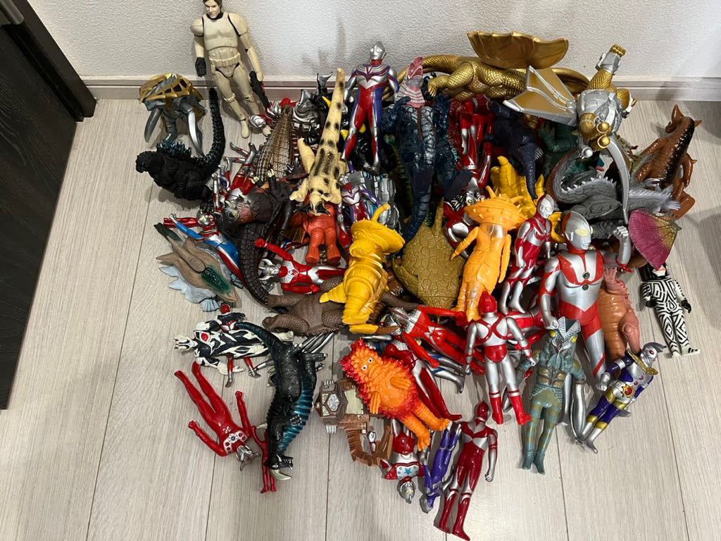 ウルトラマン ウルトラ怪獣 などいろいろフィギュア　ジャンク_画像1