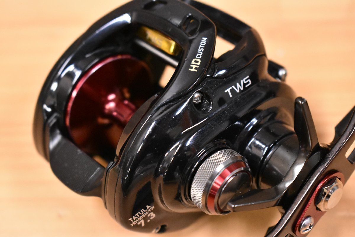 【1スタ☆人気モデル】ダイワ タトゥーラ HD 150SH-TW 右 DAIWA TATULA HD CUSTOM ベイトリール バス ロックフィッシュ 等に（KKR_O1）_画像3