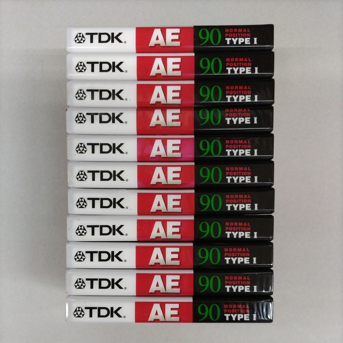 TDKAE90カセットテープ11本セット(未開封未使用品シュリンクに僅かなスレ傷色褪せ有り)_画像3