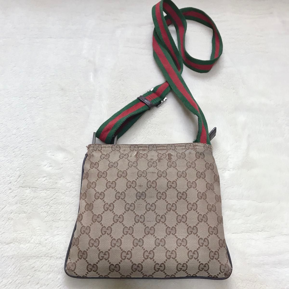 人気モデル GUCCI GG柄 シェリーライン ポシェット ショルダー 人気モデル GUCCI GG柄 シェリーライン ポシェット ショルダー
