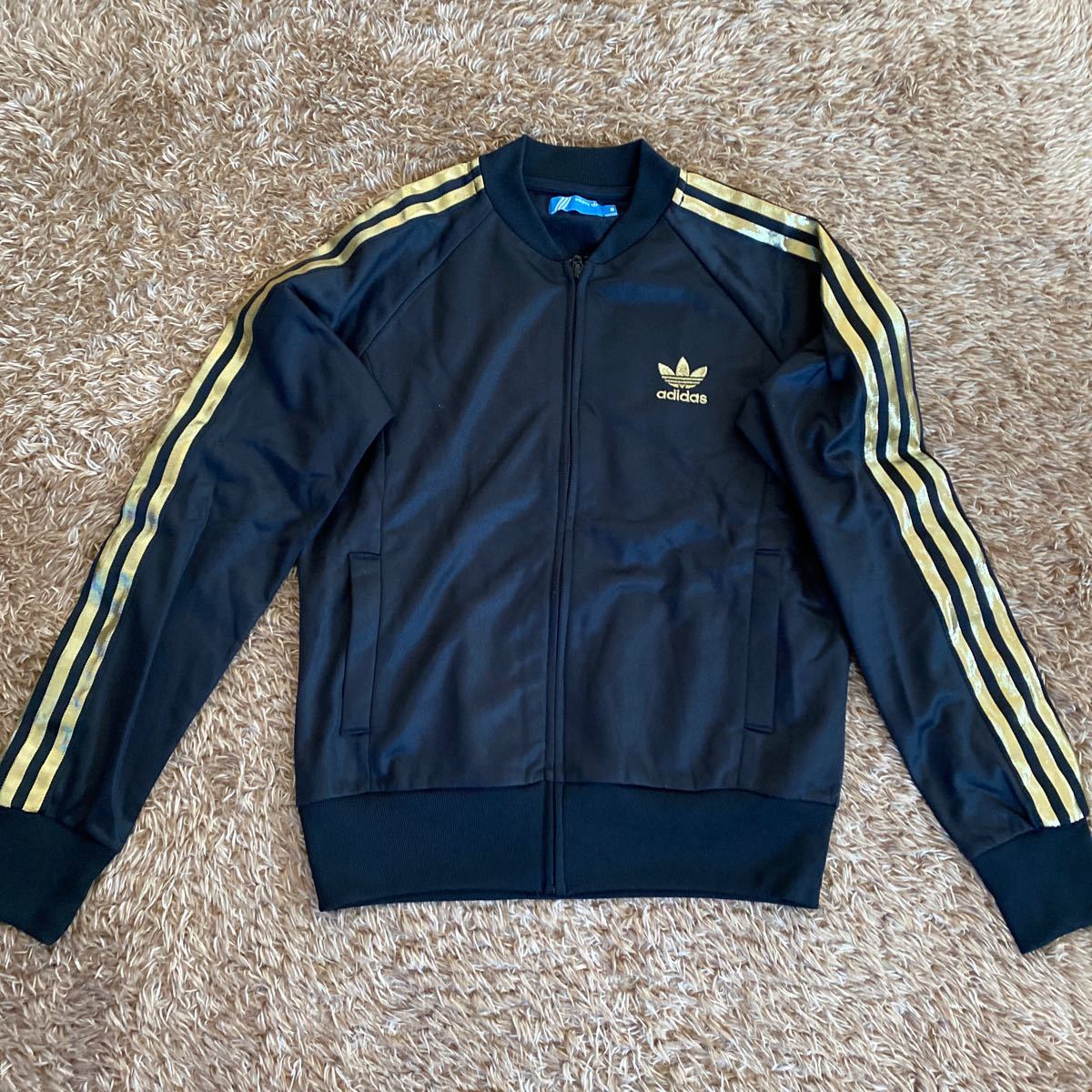 t24 adidas ジャージ上下セット サイズMとL表記 中國(guó)制