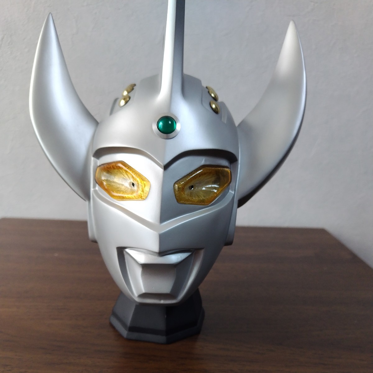 Yahoo!オークション - ウルトラマンタロウ 1/2スケールマスク Yahoo!オークション - ウルトラマンタロウ 1/2スケールマスク