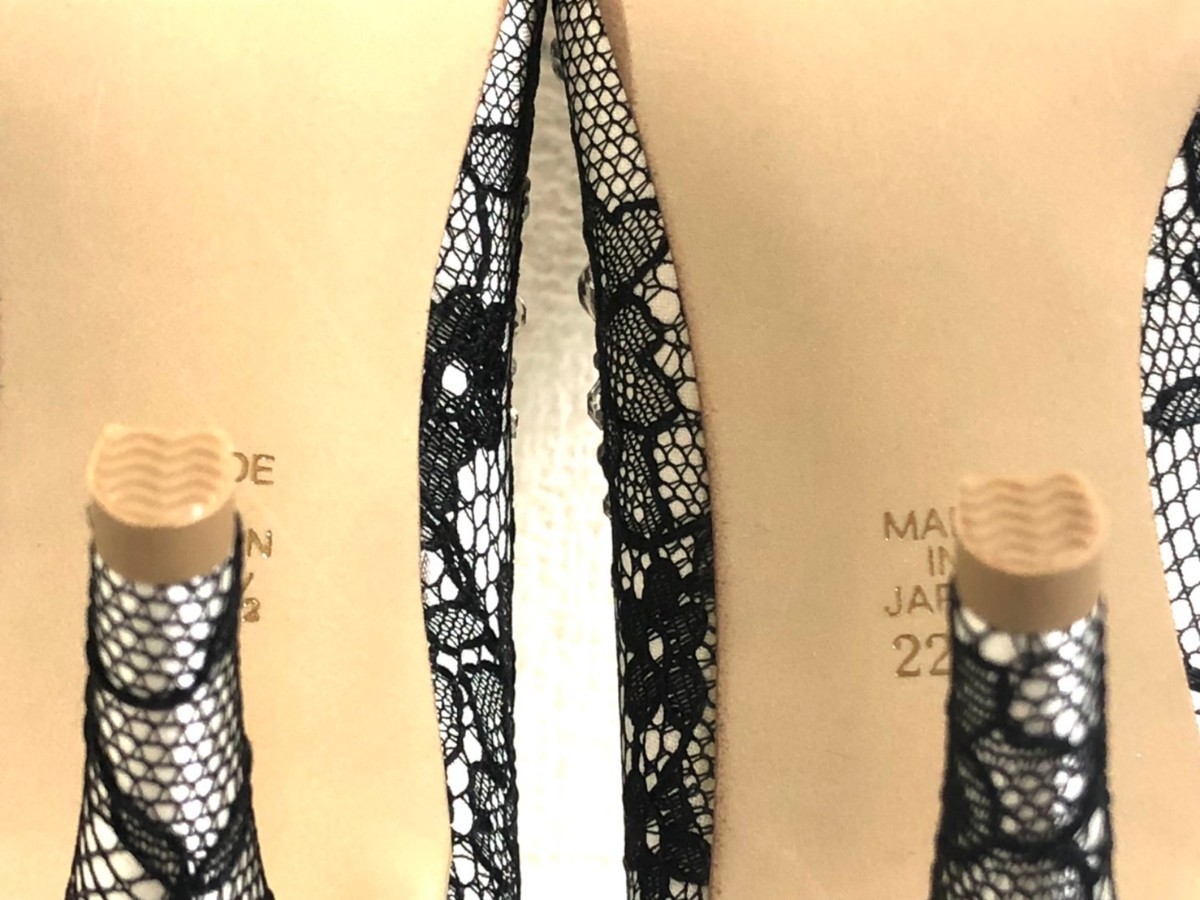 【未使用保管品】Atelier H パンプス 22.5cm 花柄刺繍 クリアラインストーン ブラック/ホワイト レディース_画像9