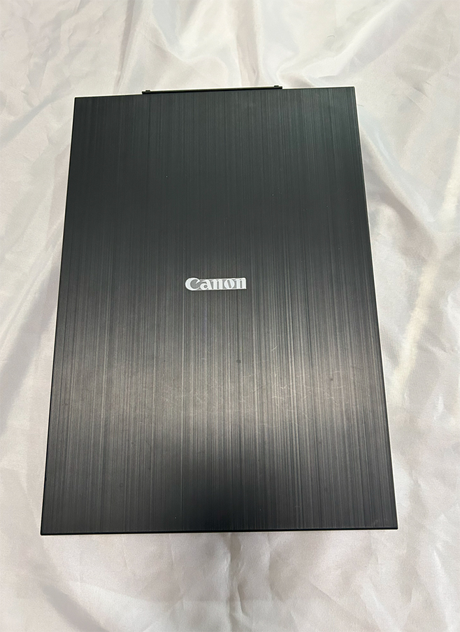 Canon カラーフラットベッドスキャナ CANOSCAN LIDE 400 中古_画像1