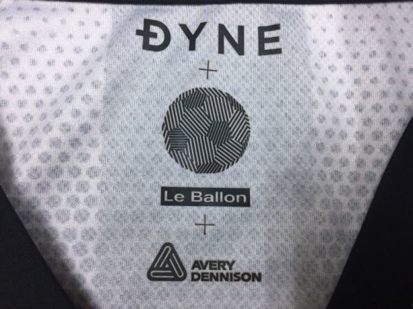 DYNE ダイン × LE Ballon FC サッカー LBFC コラボ バーニーズニューヨーク取扱 半袖ユニフォームTシャツ メンズ Lグレーの画像2