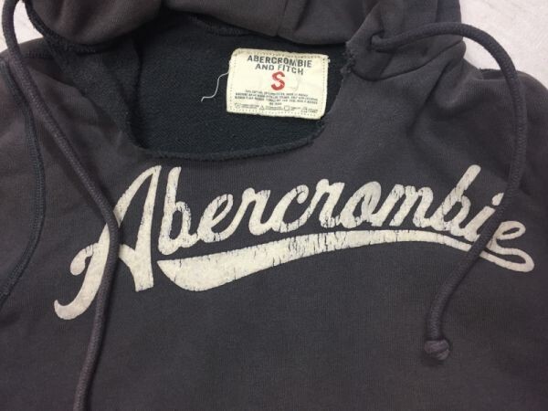 アバクロンビー＆フィッチ Abercrombie&Fitch サーフ フロッキープリント グランジ プルオーバー スウェット パーカー レディース S 紺_画像3