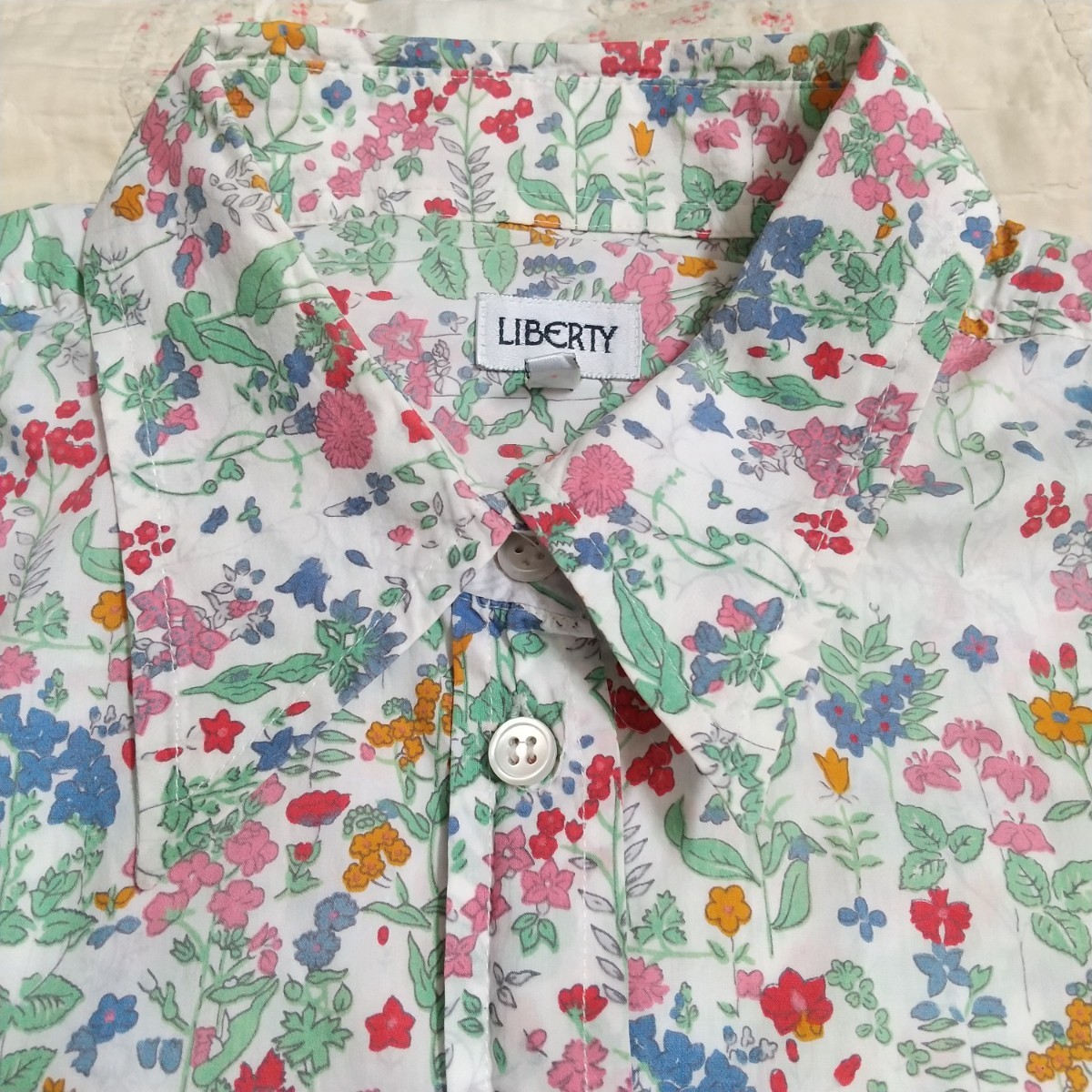 LIBERTY　フィールドフラワーズ柄　長袖シャツ　UK12　L　リバティ　タナローン　花柄　ブラウス_画像1