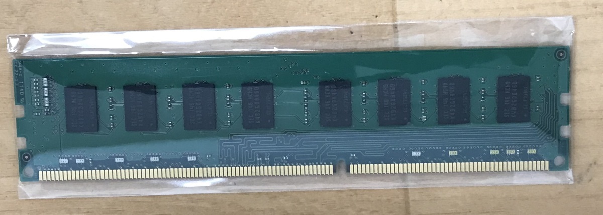 SAMSUNG PC3-10600U 4GB DDR3 デスクトップ用 メモリ DDR3-1333 4GB 中古　動作確認済　DDR3 DESKTOP RAM_画像3
