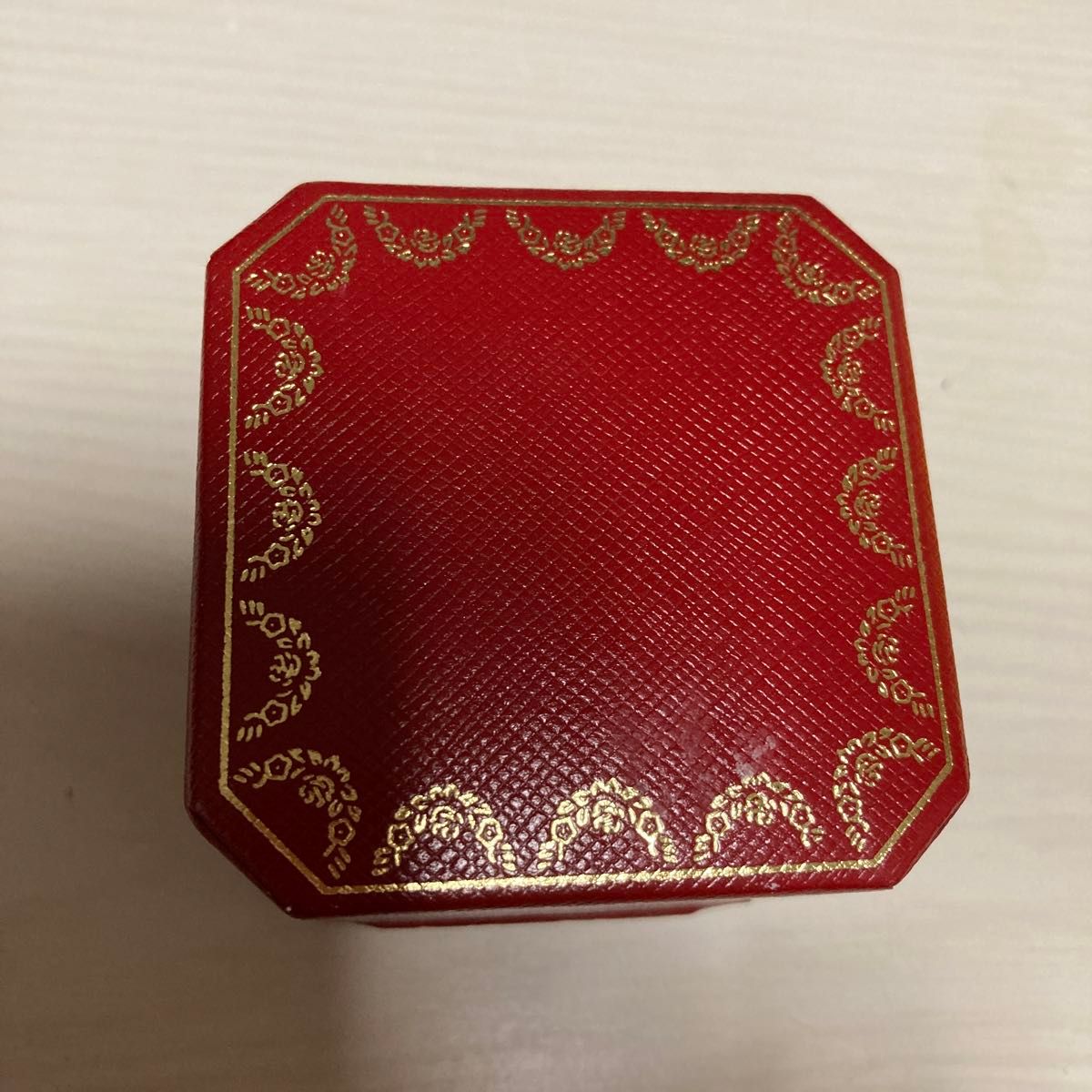 カルティエ Cartier トリニティリング 空箱のみ ジュエリー カルティエ Cartier トリニティリング 空箱のみ ジュエリー