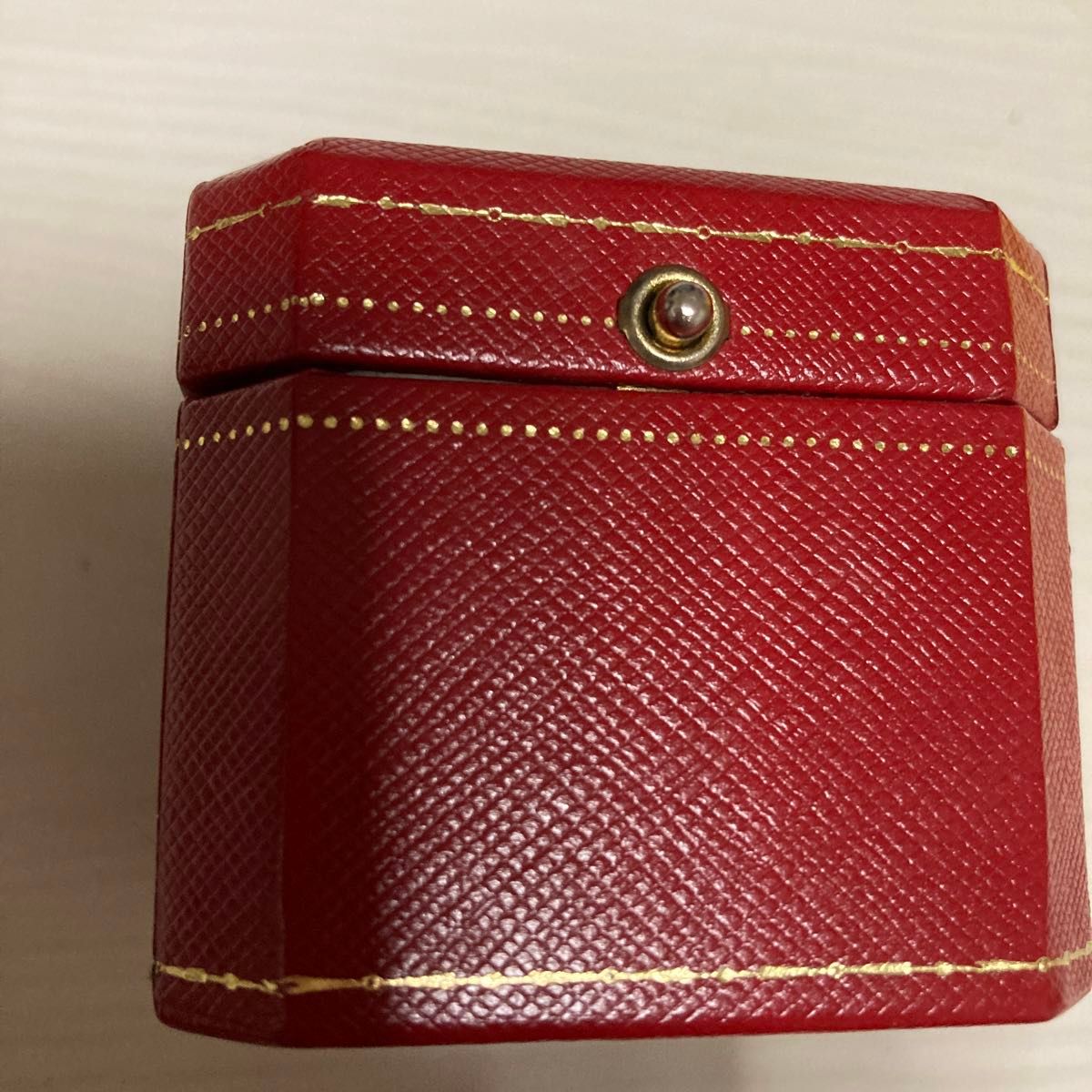 カルティエ Cartier トリニティリング 空箱のみ ジュエリー カルティエ Cartier トリニティリング 空箱のみ ジュエリー